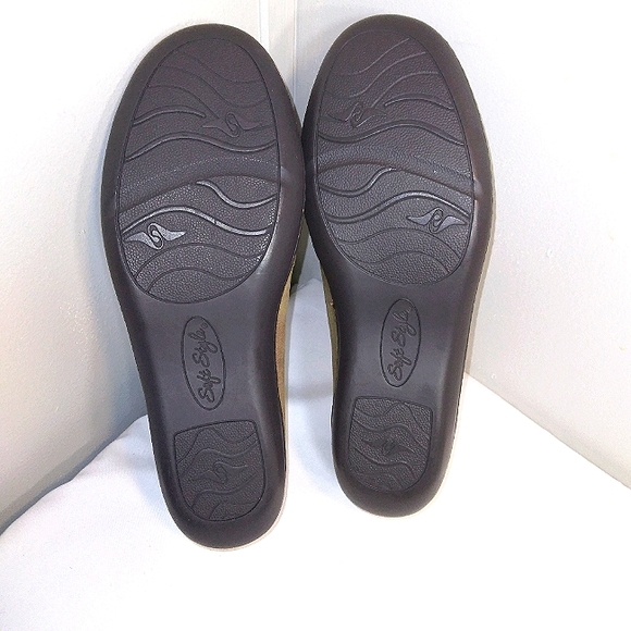 NWOT Softstyles 'Jaylene' Oxford style loafer in Walnut faux nubuck Size 6 - Picture 9 of 12